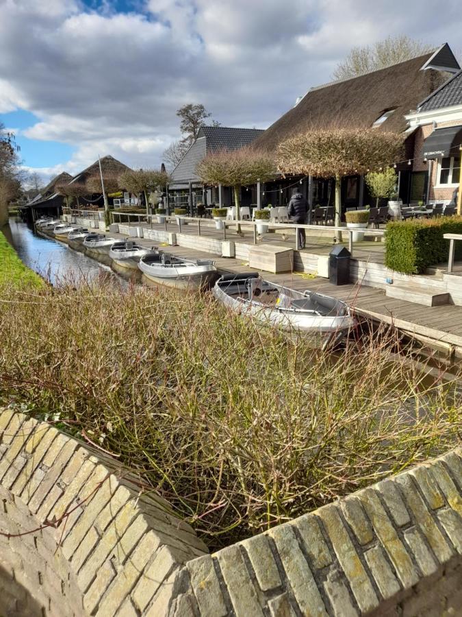 Giet Oan gelegen op Resort Venetië Giethoorn Buitenkant foto