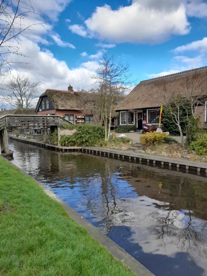 Giet Oan gelegen op Resort Venetië Giethoorn Buitenkant foto